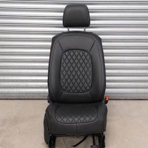 eZee Stoelbekleding Volkswagen ID Buzz >2023 Zwart Diamond zilver stiksel (voorraadmodel)